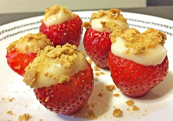 Vegan Strawberry Cheesecake Bites