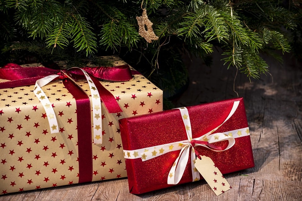 Toys That Are on Santa's 'Naughty List' | PETA Kids Toys That Are on Santa's 'Naughty List' | PETA Kids